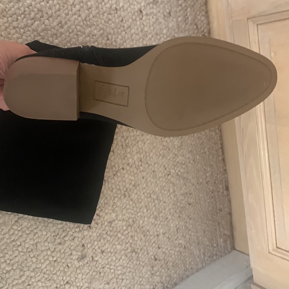 Black faux suede boots size 9.5 NEW - Picture 3 of 7